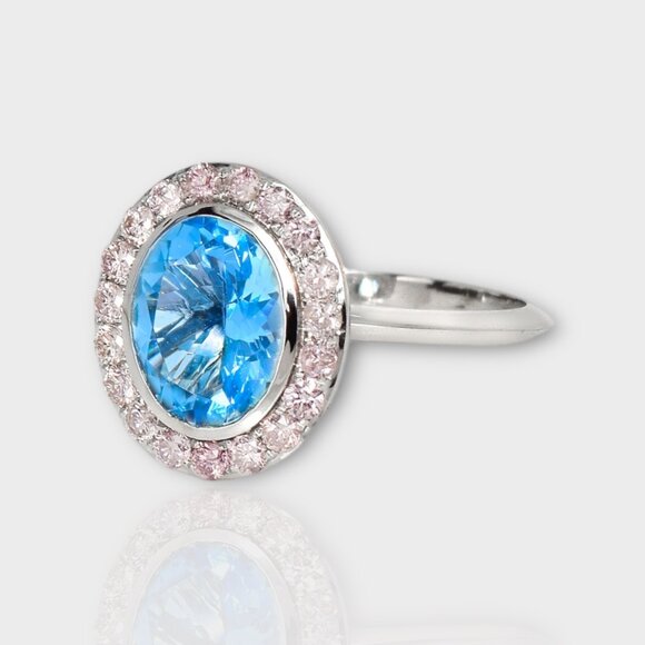 Blue Aquamarine Ring - Picture 3 of 9